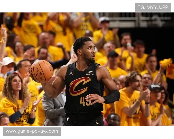 米切尔持球造犯规，爵士罚球稳定胜局