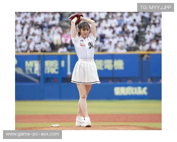 世界冠军与粉丝的球场奇缘:互动投球的魅力与感动 世界冠军与粉丝的球场奇缘:互动投球的魅力与感动