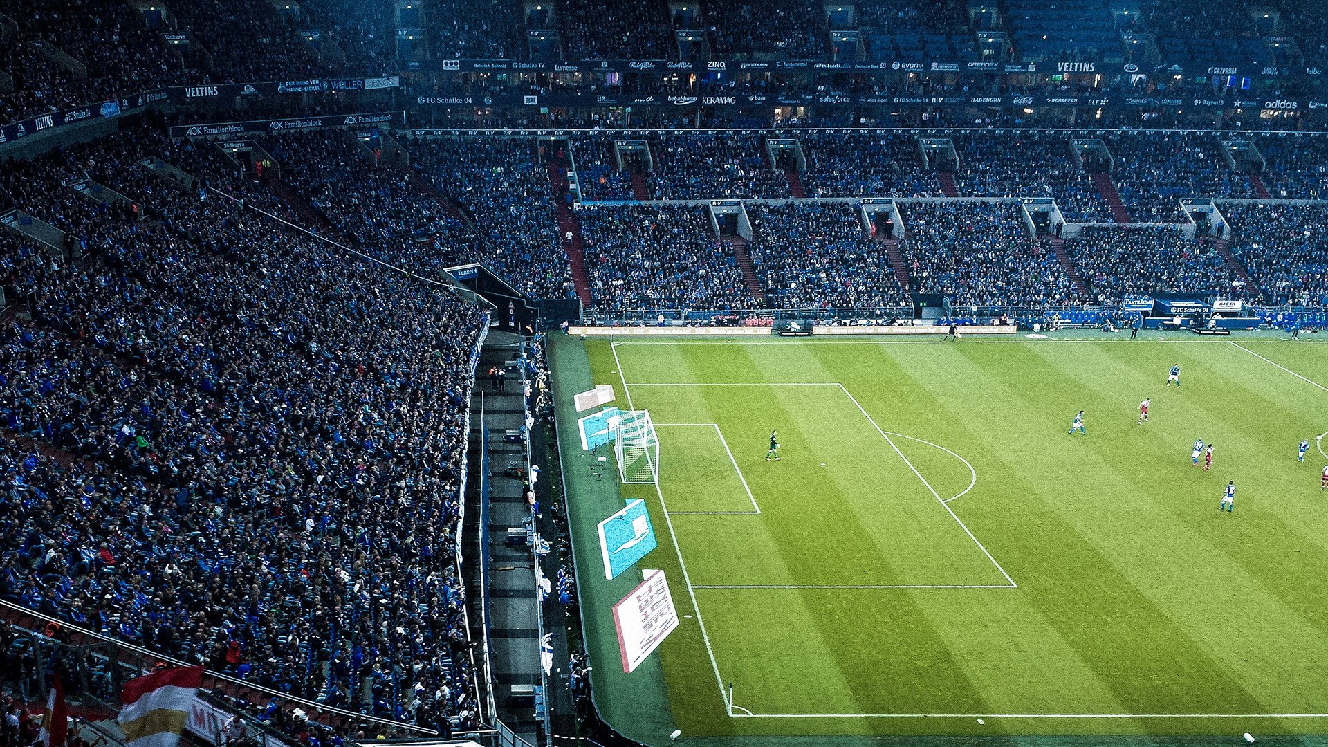 《电竞行业的“隐形冠军”：幕后力量崛起》，电竞幕后工作人员